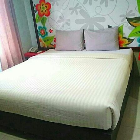 Hotel Syariah Grand Jamee Sunggal Buitenkant foto